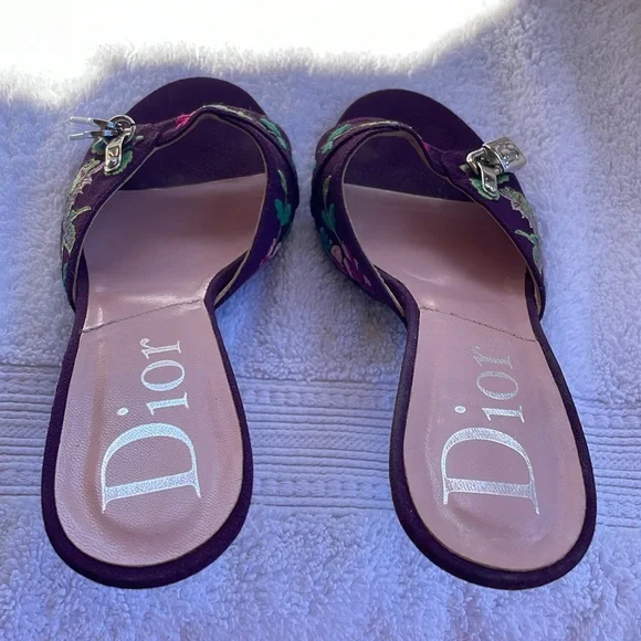 DIOR PURPLE KOI LOCK & KEYS HEELS - Picture 13 of 16